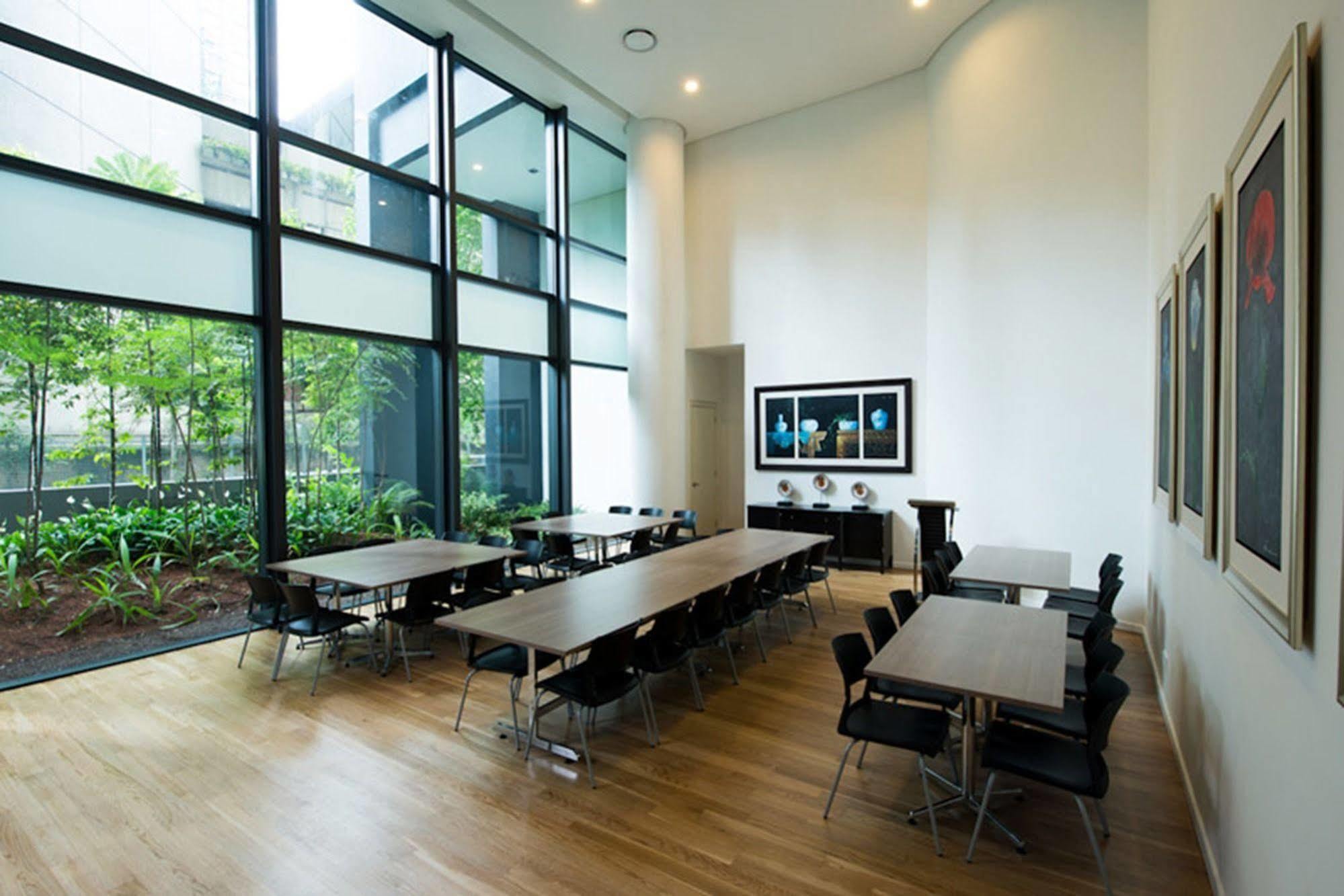 E&O Residences Kuala Lumpur Eksteriør billede The boardroom at the National Institute of Dramatic Art